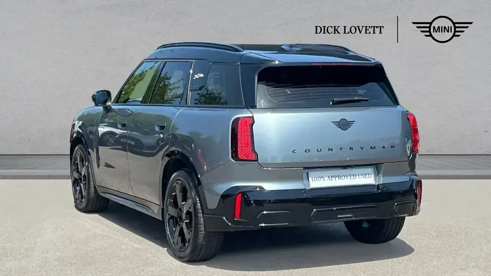 Used Mini Countryman Sport 168 HP (123 kW) 2024 Green SUV