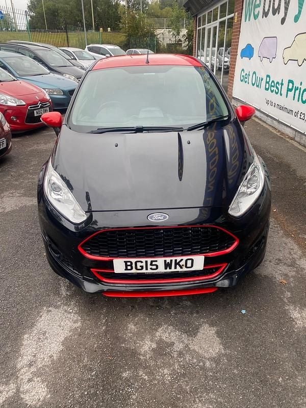 Used Ford Fiesta Zetec 140 HP (102 kW) 2015 Black Hatchback