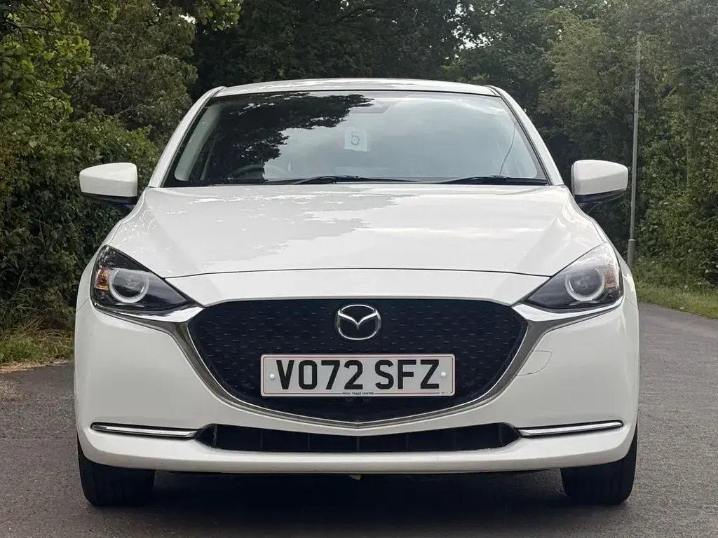 Used Mazda 2 Inclusive 90 HP (66 kW) 2022 White Hatchback