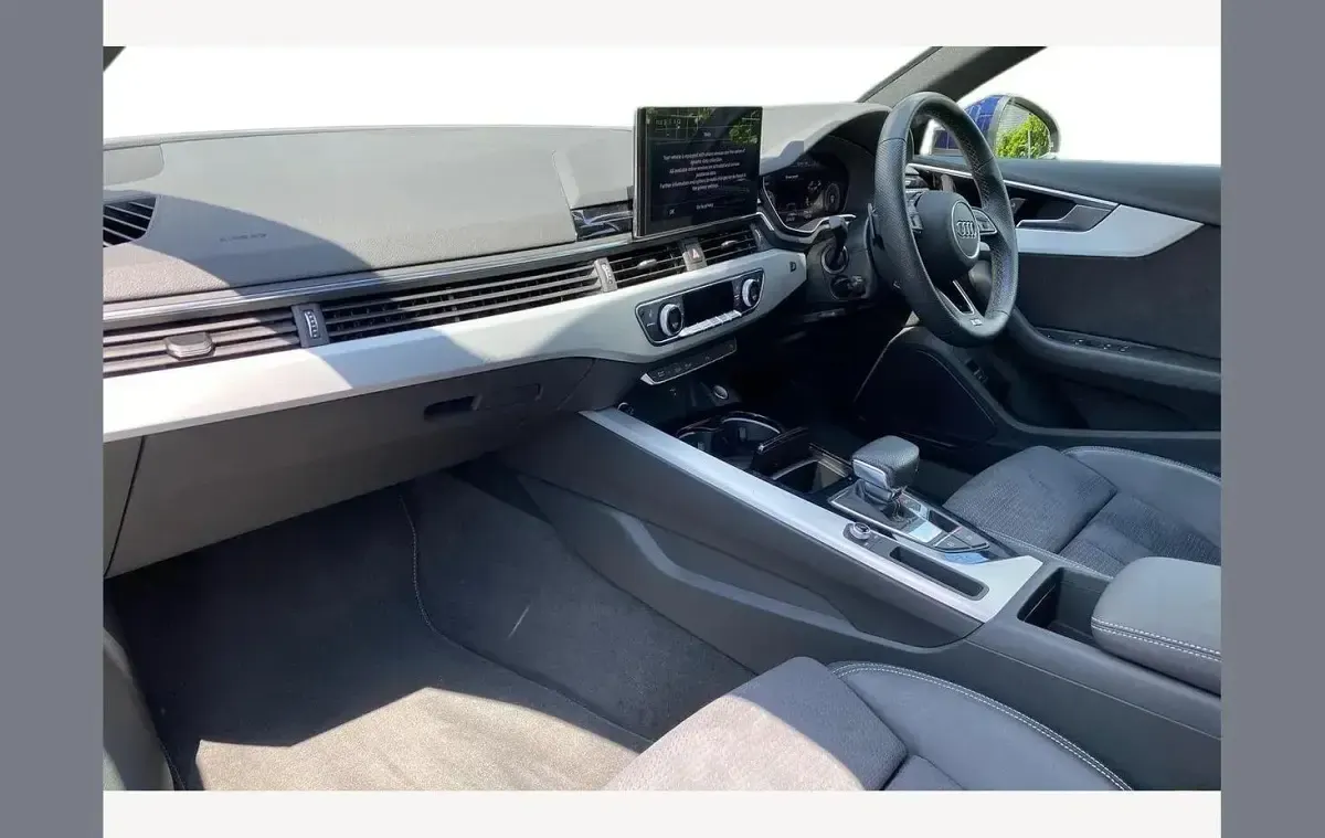 Used Audi A4 S-Line 150 HP (110 kW) 2023 Blue Sedan
