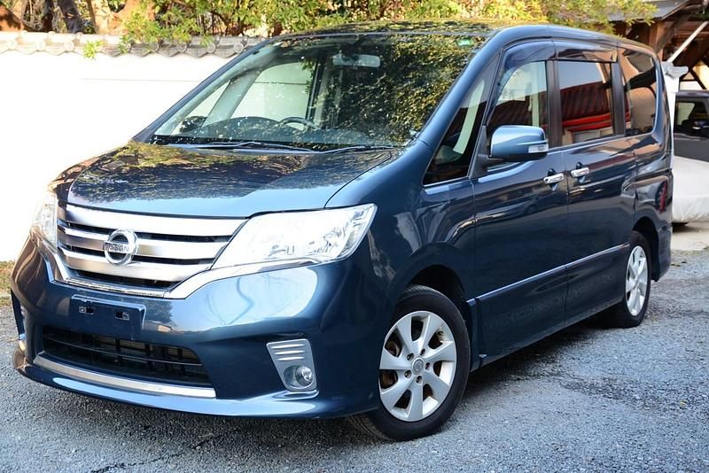 Used Nissan Serena 2012 Blue MPV