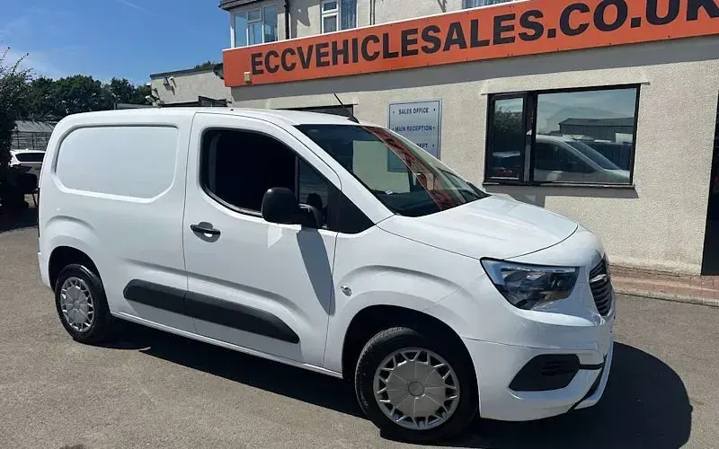 Gebraucht Vauxhall Combo Sportive 101 PS (74 kW) 2021 Van / Kleinbus