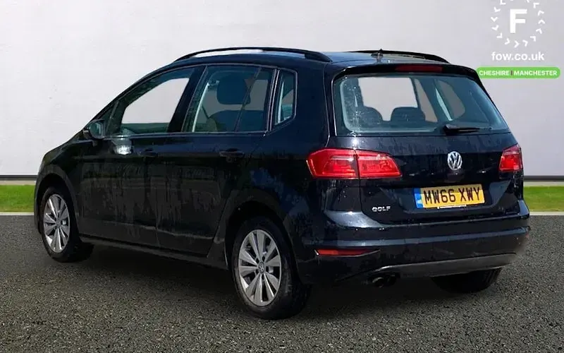 Used VW Golf VII SE 125 HP (91 kW) 2017 Hatchback