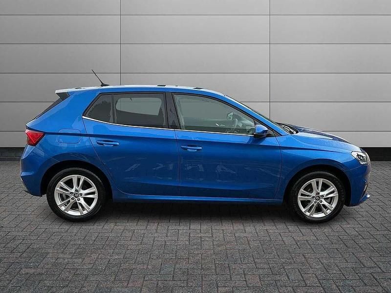 Used Skoda Fabia SE L 85 HP (62 kW) 2025 Race blue metallic Hatchback