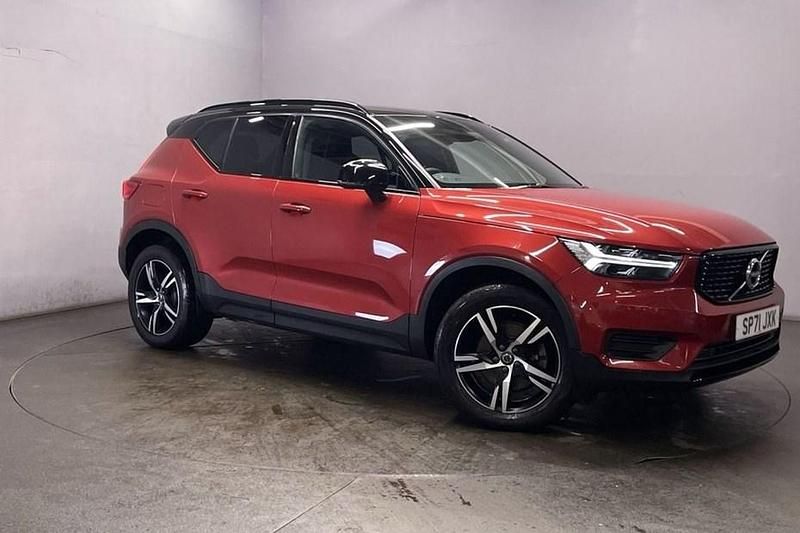 Used Volvo XC40 R-Design 197 HP (144 kW) 2021 Red SUV