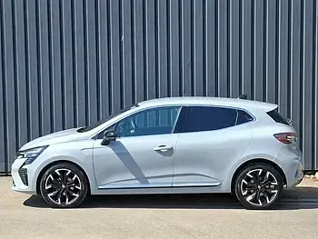 Used Renault Clio Techno 90 HP (66 kW) 2025 Grey Hatchback
