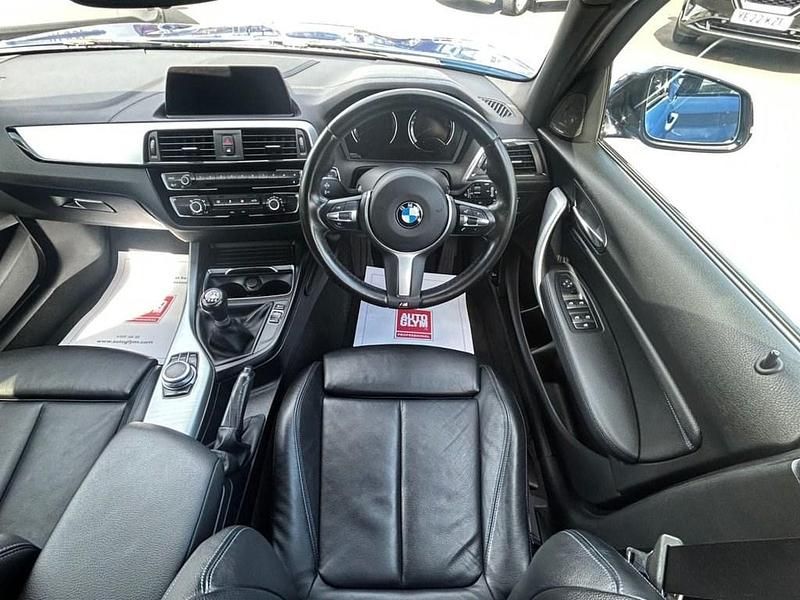 Usado BMW 118 M Sport 2018 Azul Citadino