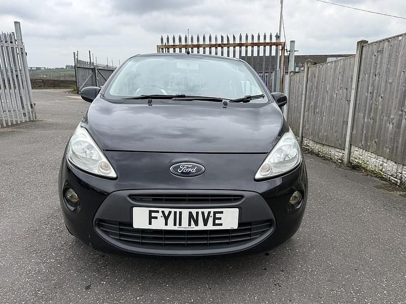 Begagnad Ford Ka Zetec 69 HK (50 kW) 2011 Svart Halvkombi