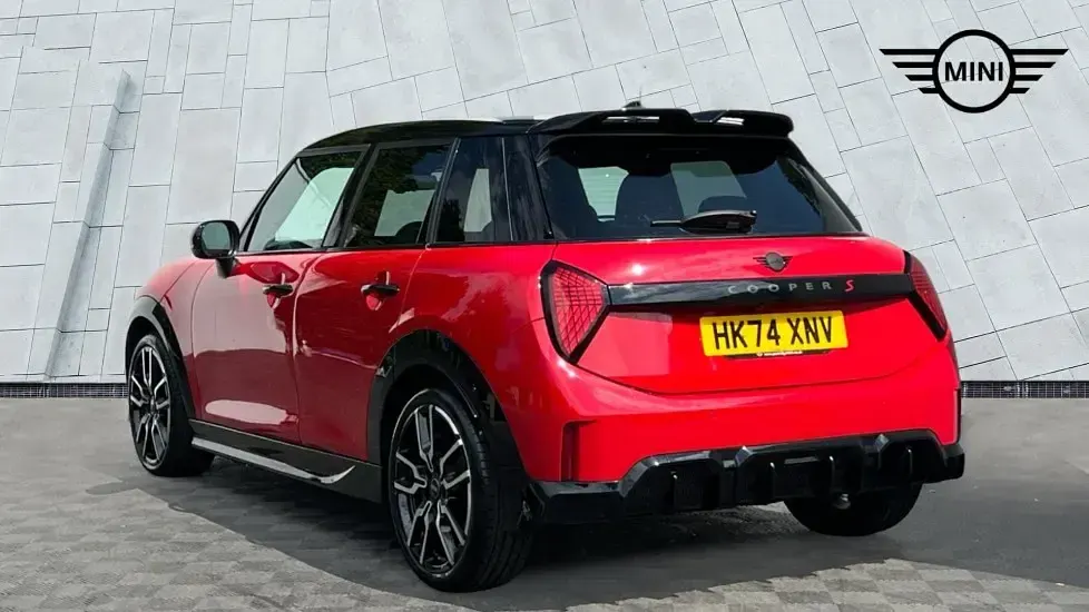 Used Mini Cooper S Hatch 201 HP (147 kW) 2024 Red Hatchback