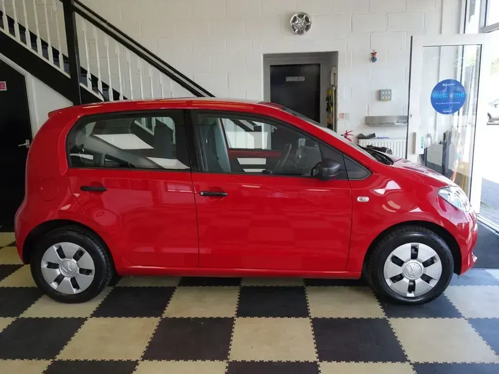 Used VW up! take up! 60 HP (44 kW) 2013 Red Hatchback