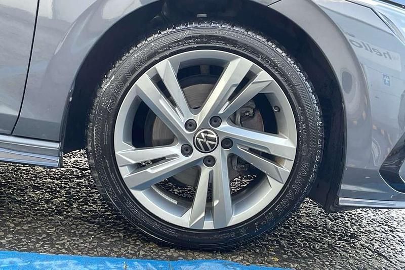 Used VW Golf VIII R-line 150 HP (110 kW) 2023 Grey Hatchback