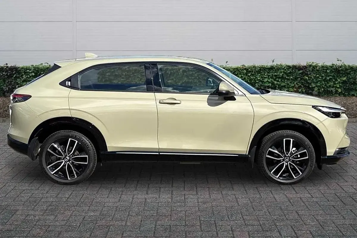 Second-hand Honda HR-V Advance 131 CP (96 kW) 2023 Bej SUV