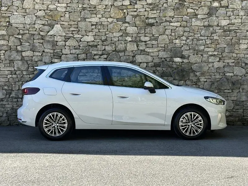 Second-hand BMW 223 Active Tourer Luxury Line 2025 Alb Monovolum