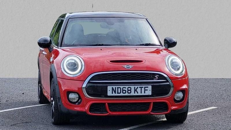 Red Used 2019 Mini Cooper S Hatch Hatchback | £11,360 (Good price) - Image 1/3