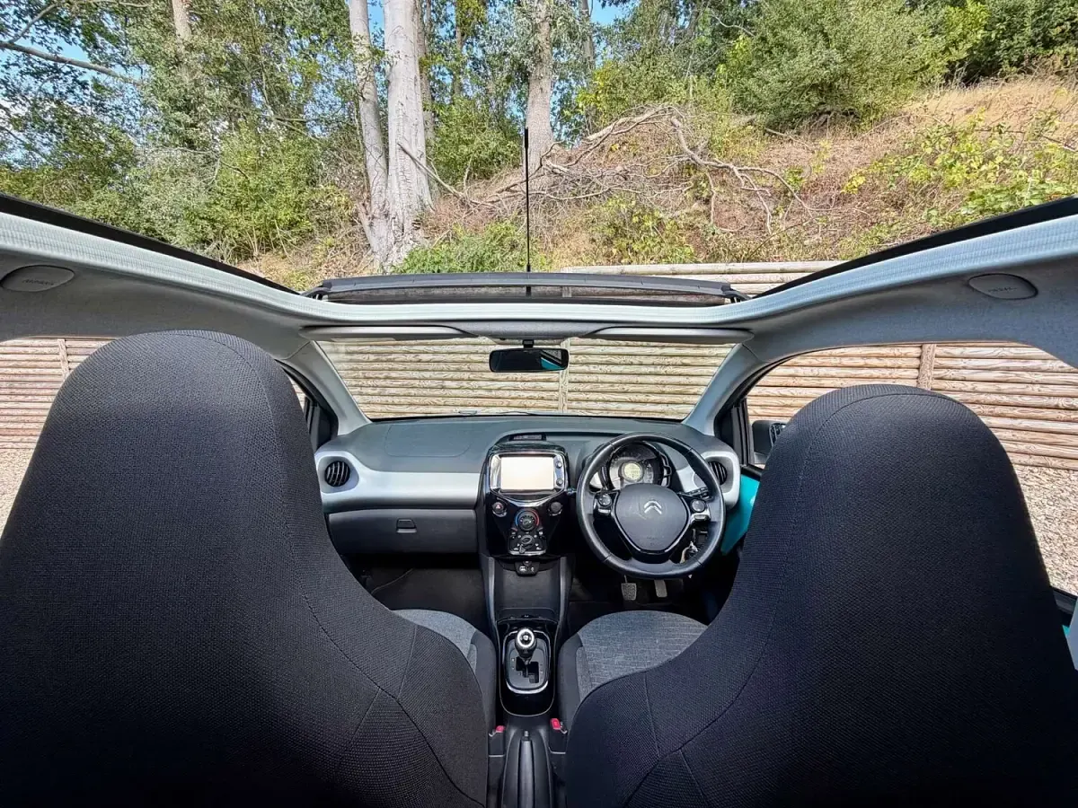 Used Citroën C1 Flair 68 HP (50 kW) 2016 Blue Hatchback