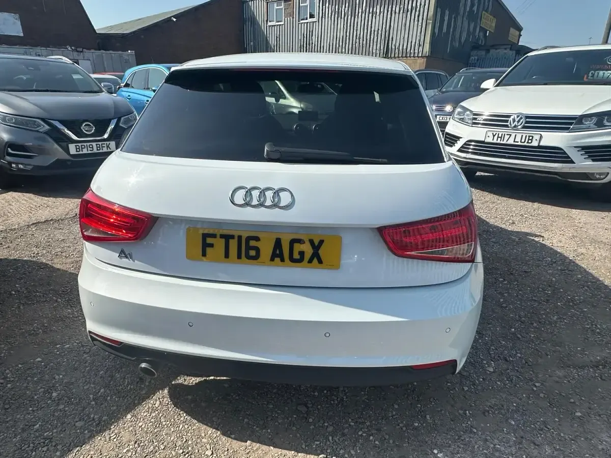 Used Audi A1 Sport 116 HP (85 kW) 2016 White Hatchback