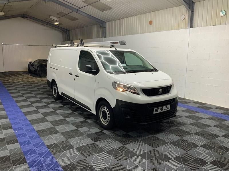 White Used 2020 Peugeot Expert Van | £10,995 (Good price) - Image 1/4
