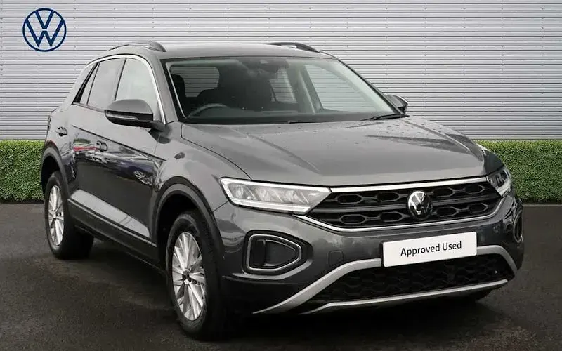 Used VW T-Roc Life 110 HP (80 kW) 2023 SUV