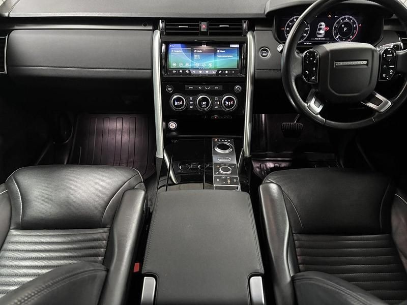 Used Land Rover Discovery 5 HSE 300 HP (220 kW) 2019 Blue SUV