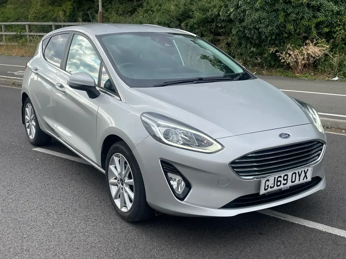Used Ford Fiesta Titanium 100 HP (73 kW) 2019 Silver Hatchback
