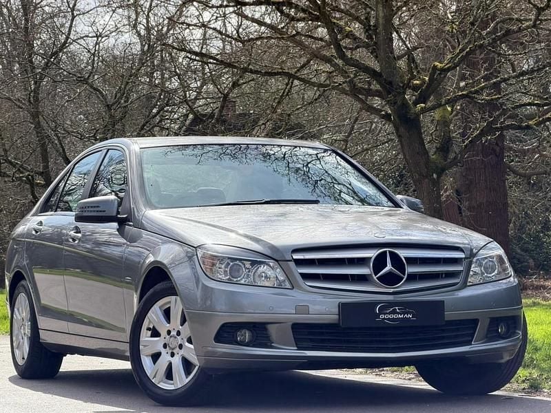 Used Mercedes C180 Executive 156 HP (114 kW) 2011 Silver Sedan