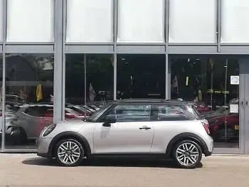 Used Mini Cooper Classic 114 kW (156 HP) 2025 Silver Hatchback