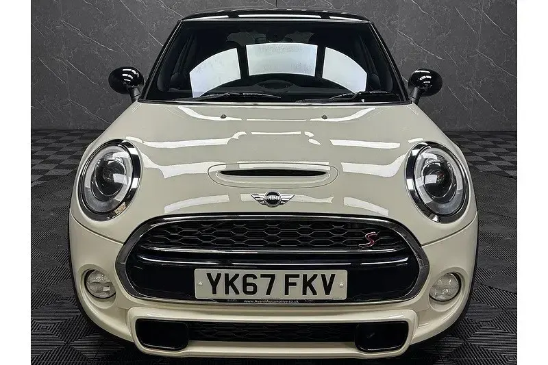 Używany Mini Cooper SD Hatch 2017 Biały Hatchback