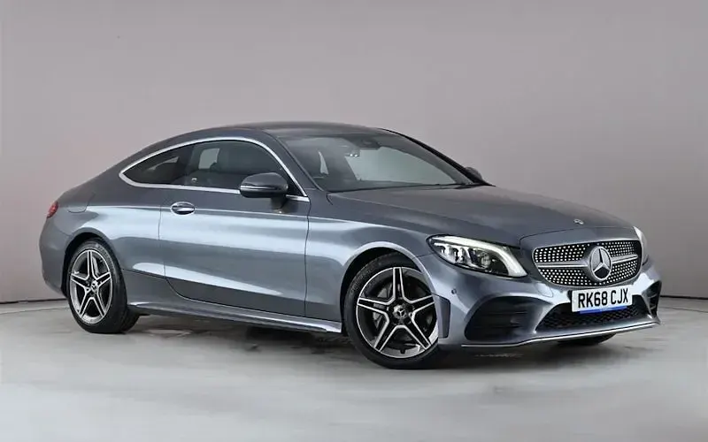 Begagnad Mercedes C220 AMG Line Premium 194 HK (142 kW) 2020 Sportkupé