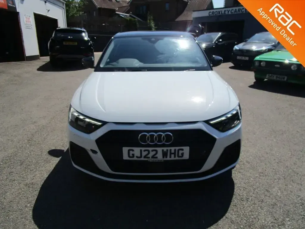 Used Audi A1 Sportback Design 95 HP (69 kW) 2022 White Hatchback