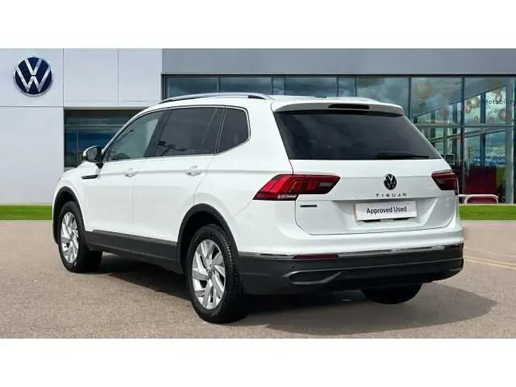 Used VW Tiguan Allspace Life 150 HP (110 kW) 2023 White SUV