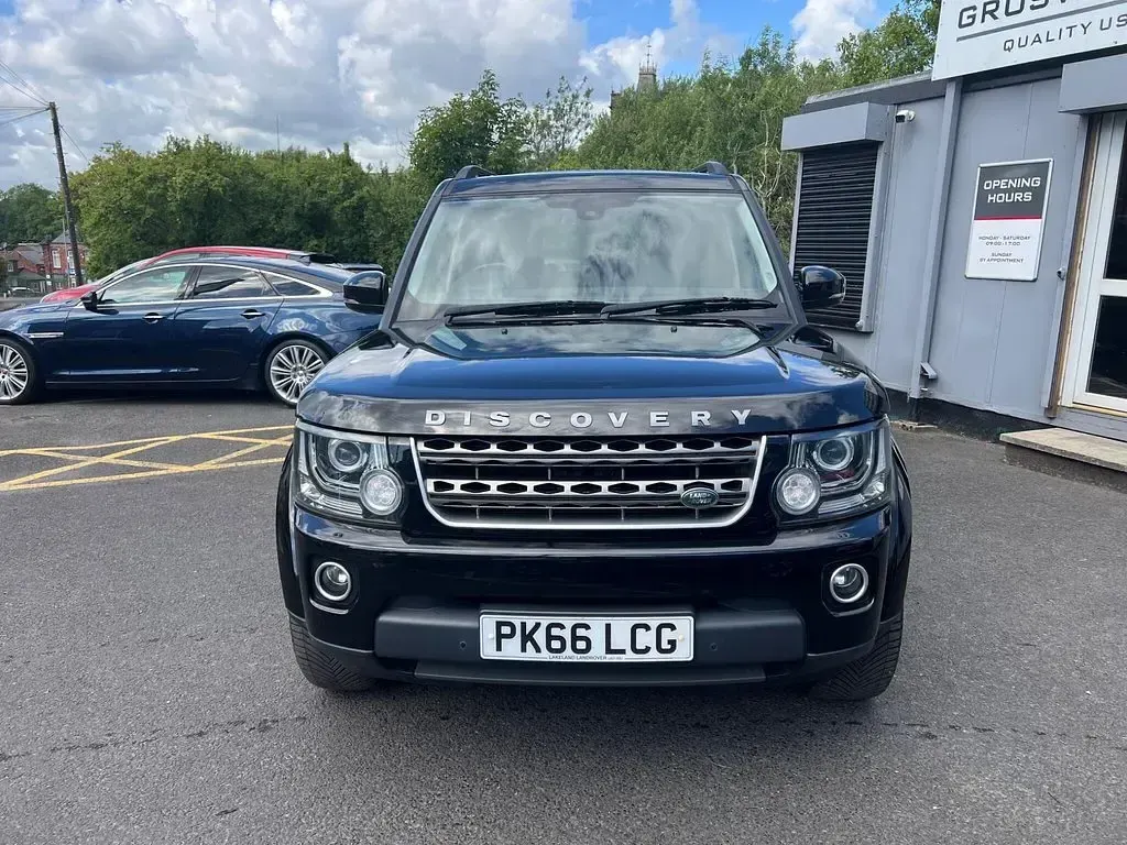 Used Land Rover Discovery Graphite 252 HP (185 kW) 2016 Black SUV