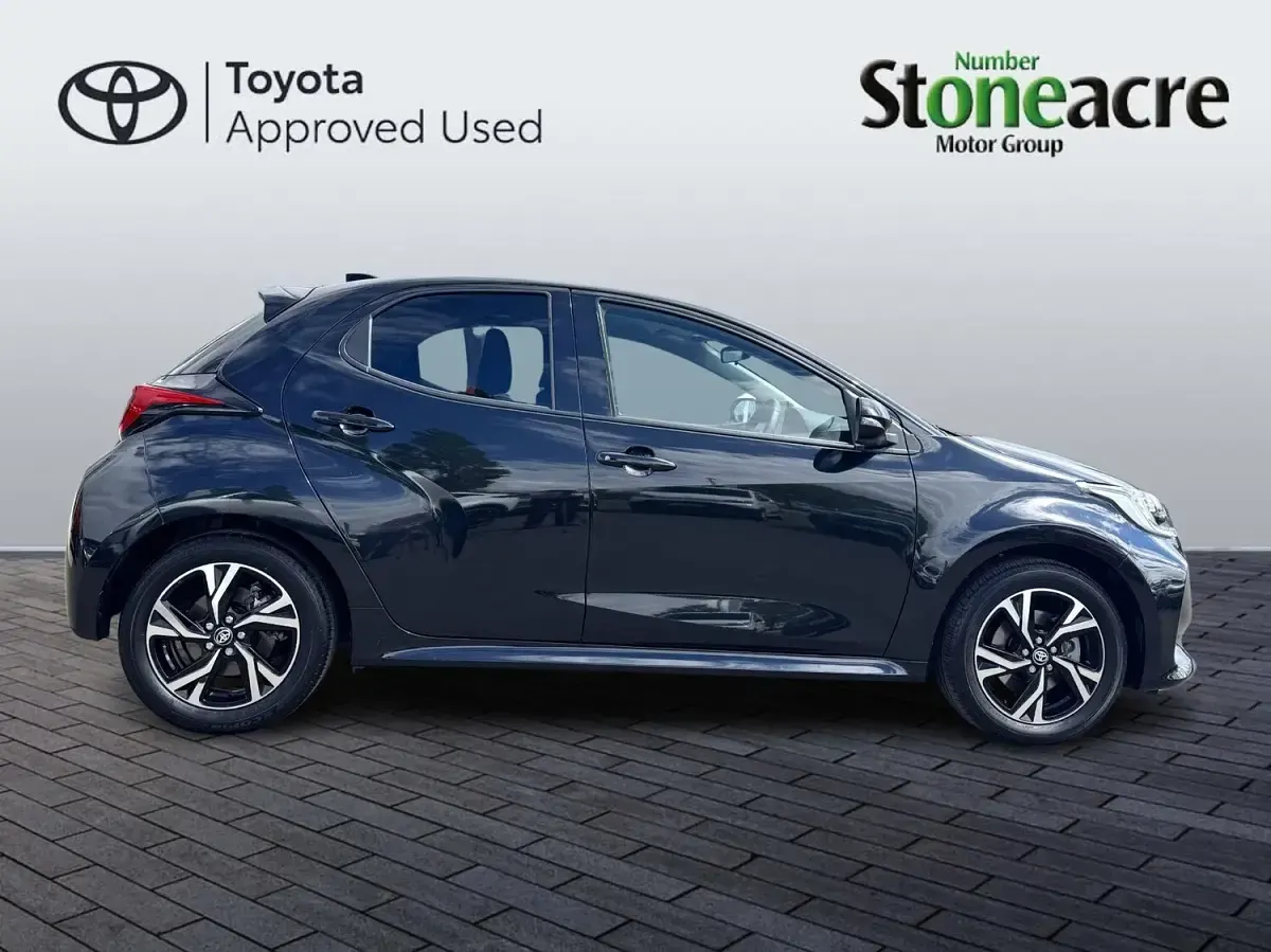 Used Toyota Yaris Design 116 HP (85 kW) 2025 Black Hatchback