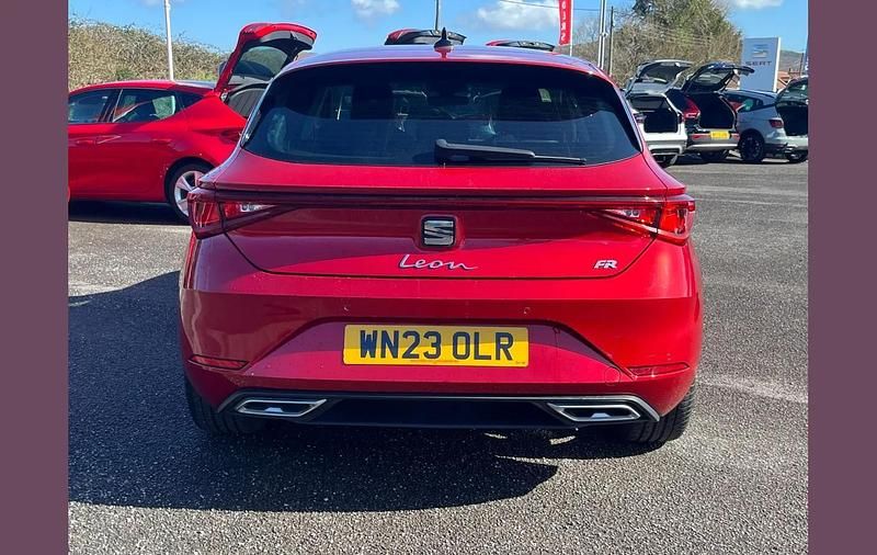 Used Seat Leon FR 147 HP (108 kW) 2023 Red Hatchback