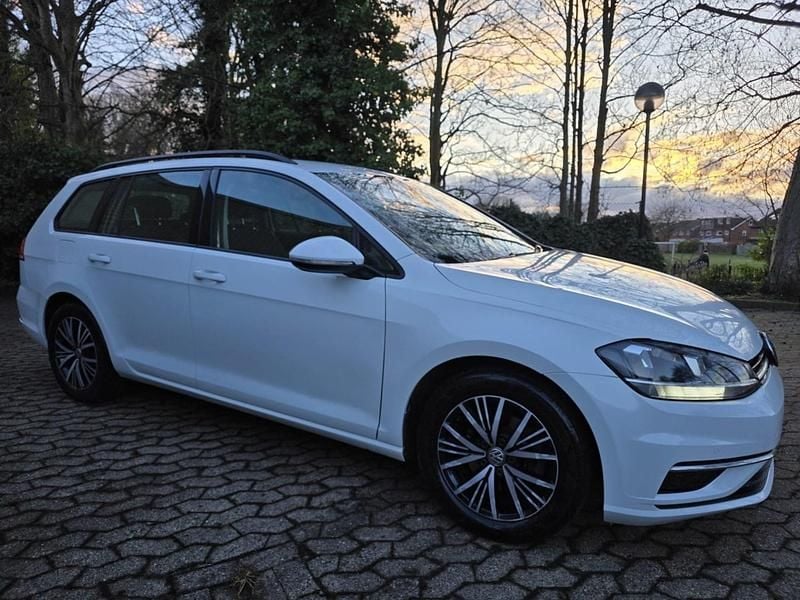 Used VW Golf VII SE 2019 White Estate