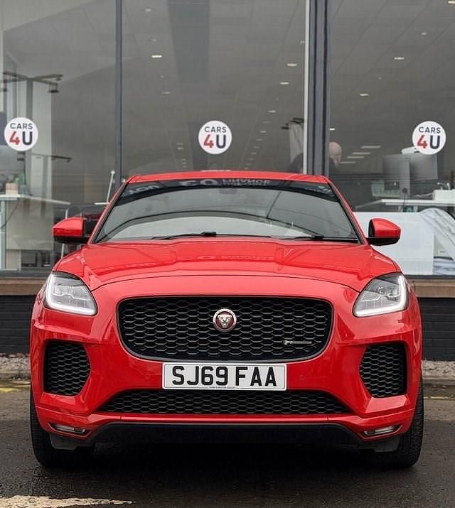 Używany Jaguar E-Pace Chequered Flag 180 KM (132 kW) 2019 Czerwony SUV