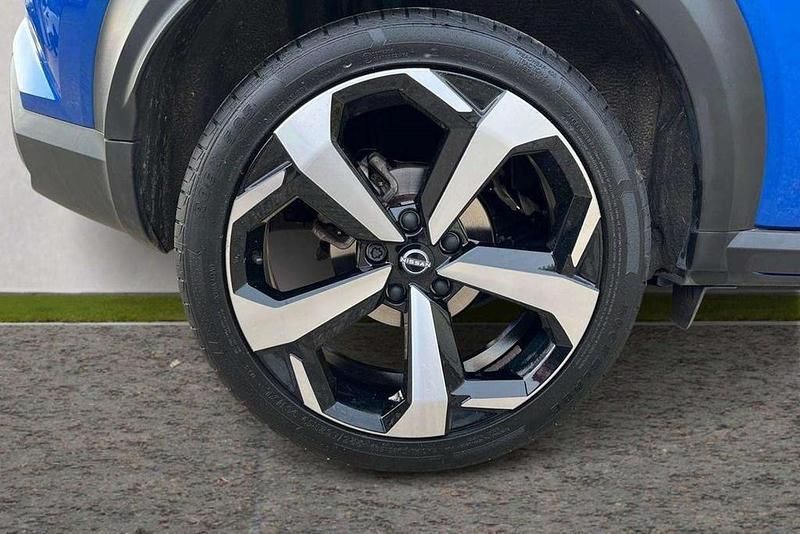 Used Nissan Juke Tekna 112 HP (82 kW) 2024 Blue SUV