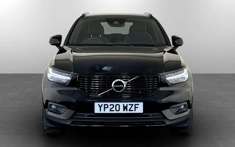 Black Used 2020 Volvo XC40 R-Design SUV | £13,395 (Fair price) - Image 1/2