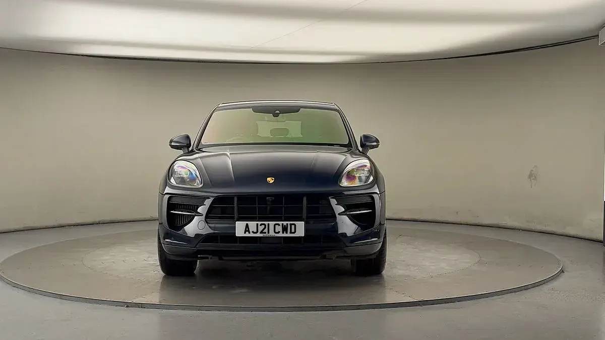 Used Porsche Macan 380 HP (279 kW) 2021 Night blue SUV
