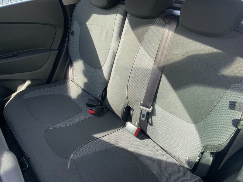 Red New 2024 Suzuki SX4 S-Cross SUV | £25,300 (Expensive) - Image 1/3