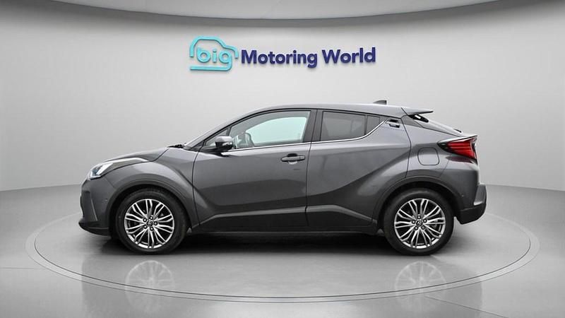 Used Toyota C-HR 184 HP (135 kW) 2023 Grey SUV