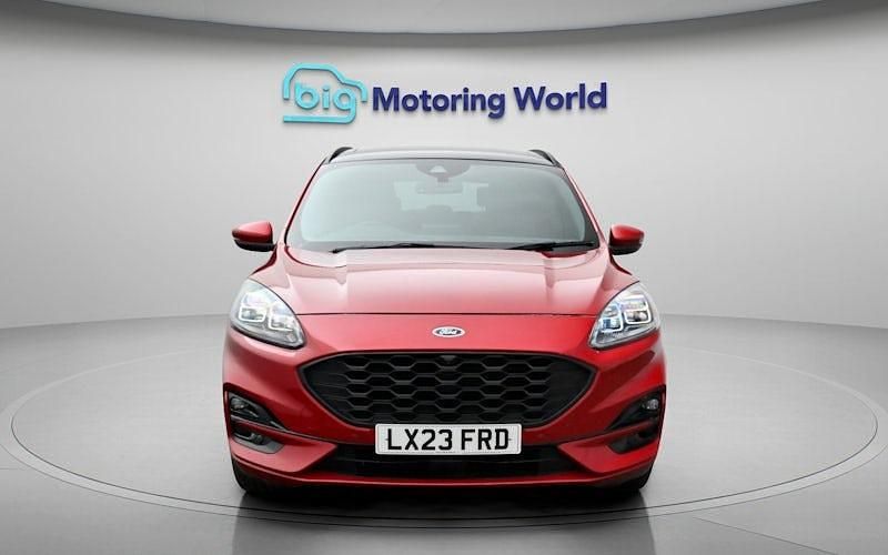 Second-hand Ford Kuga ST-Line X 150 CP (110 kW) 2023 Roșu SUV