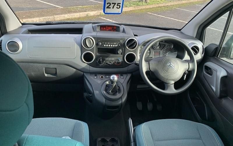 Used Citroën Berlingo Feel 99 HP (72 kW) 2017 Grey MPV