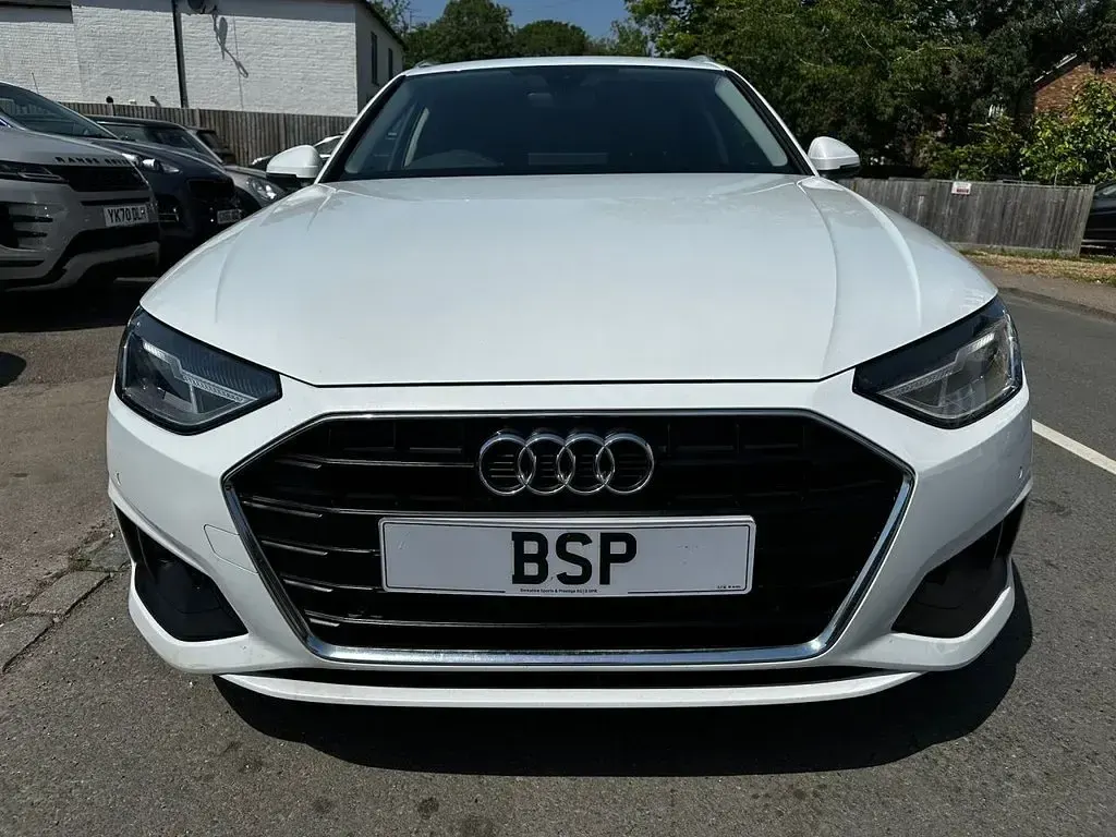 Used Audi A4 Comfort 150 HP (110 kW) 2020 White Estate