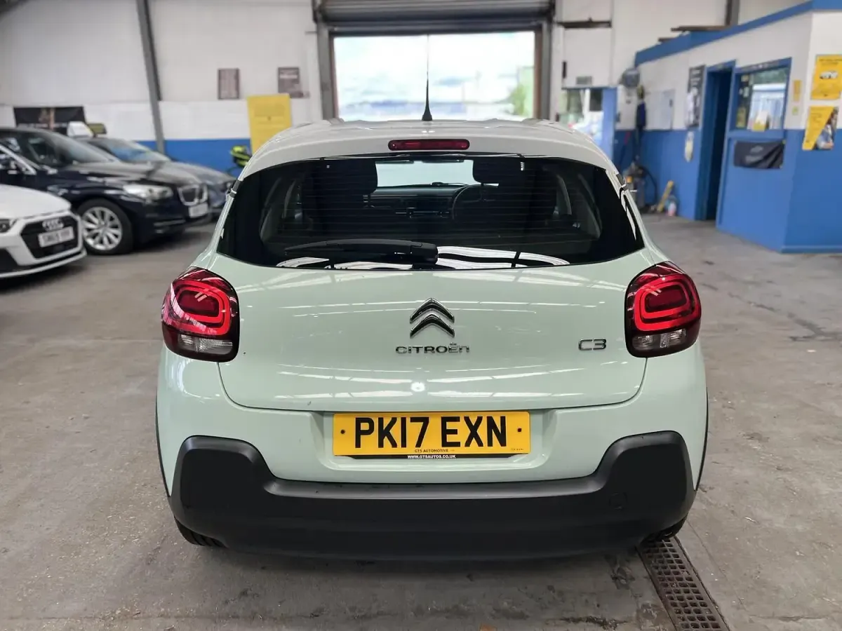 Used Citroën C3 Feel 68 HP (50 kW) 2017 Green Hatchback