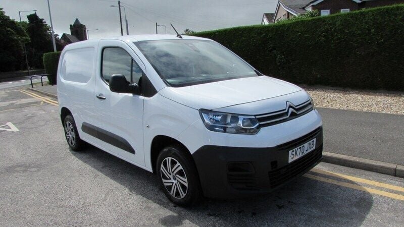 White Used 2020 Citroën Berlingo MPV | £6,995 (Good price) - Image 1/4