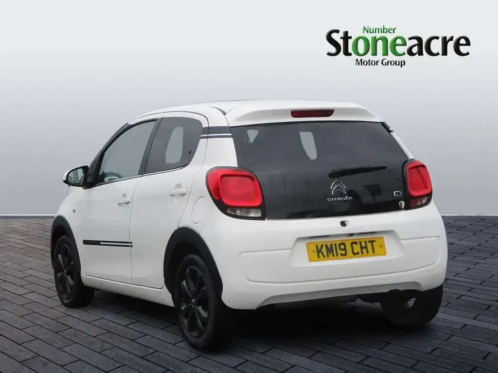 Used Citroën C1 71 HP (52 kW) 2019 White Hatchback
