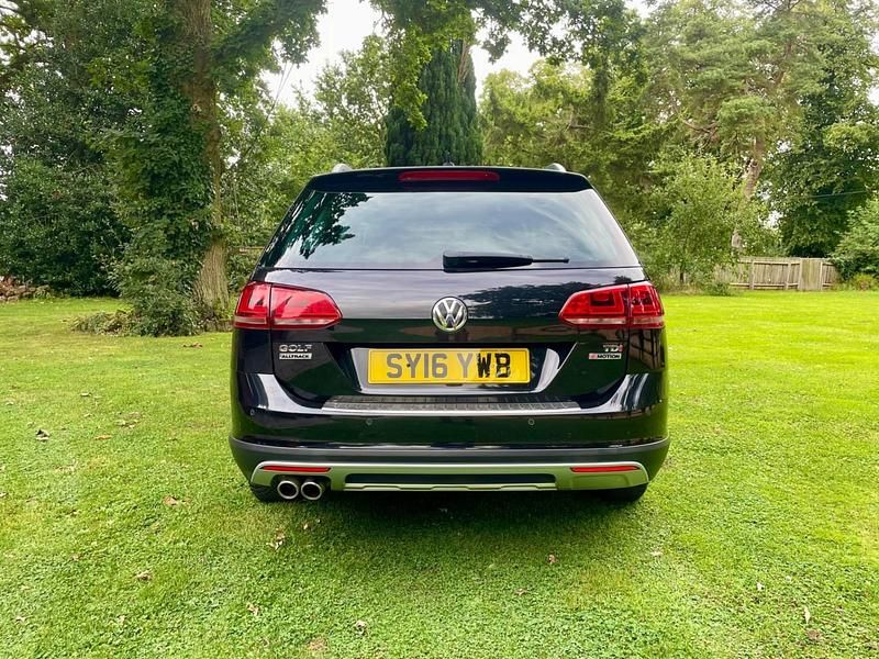 Używany VW Golf VII 2016 Czarny Kombi