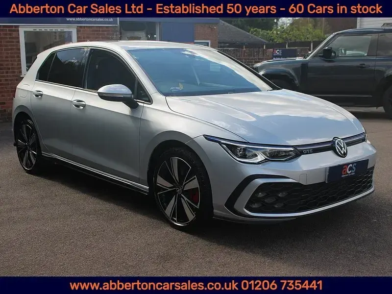 Usado VW Golf VIII GTE 2022 Plateado Utilitario