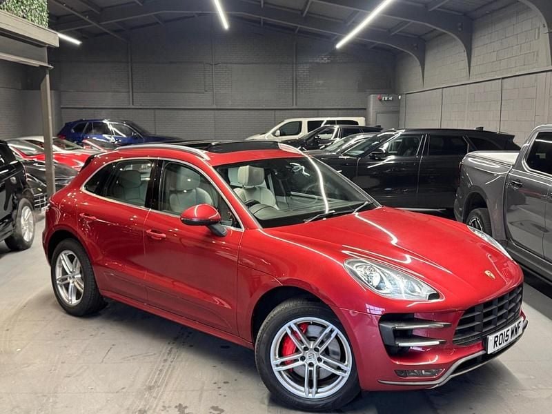Used Porsche Macan Turbo 400 HP (294 kW) 2015 Red SUV