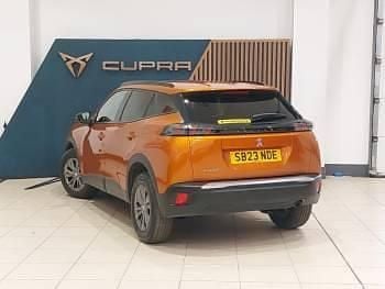 Used Peugeot 2008 Active+ 101 HP (74 kW) 2023 Orange SUV